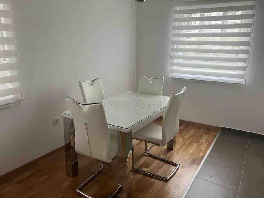 Apartman Vrbas 1 + Podzemna Garaza Banja Luka Exterior photo